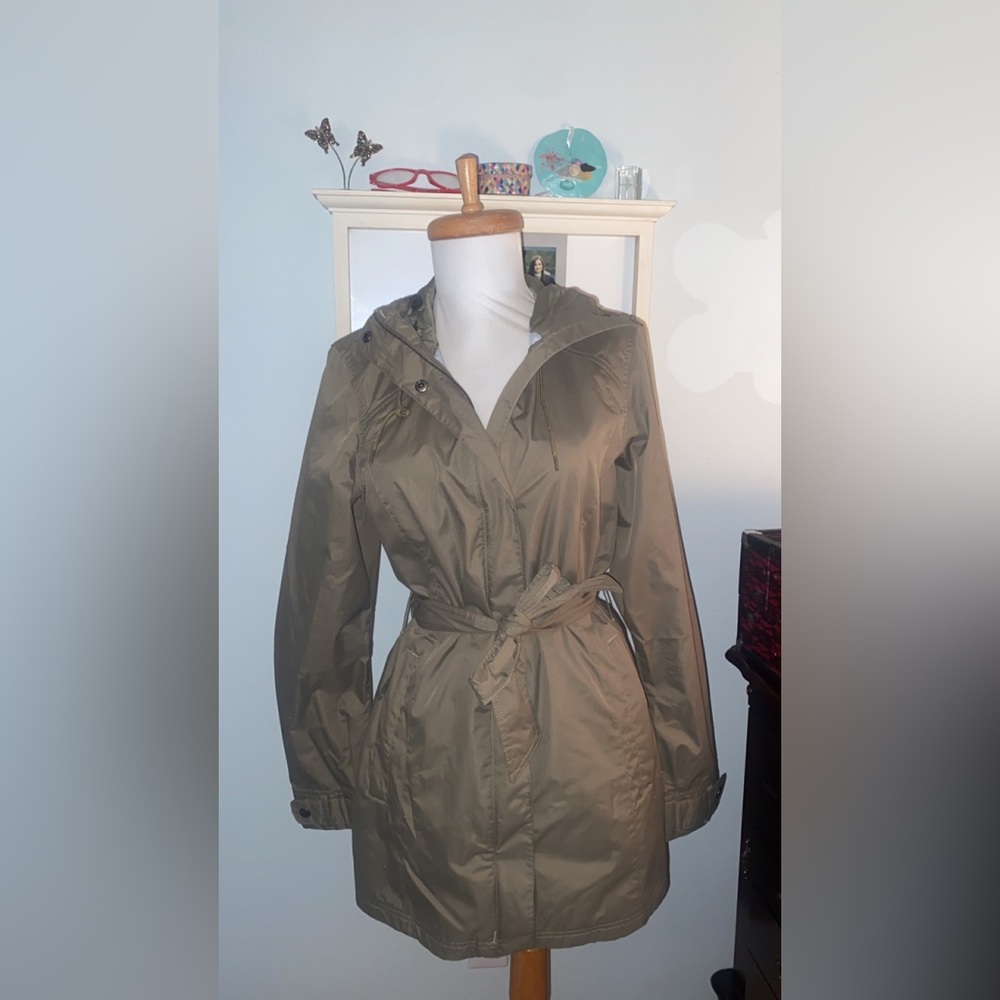 Khaki Columbia Windbreaker Jacket